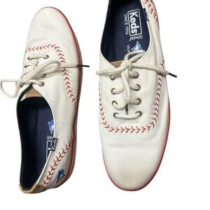 Keds size 10 Blue Jays EUC barely used White and Red Vintage Baseball Sneakers